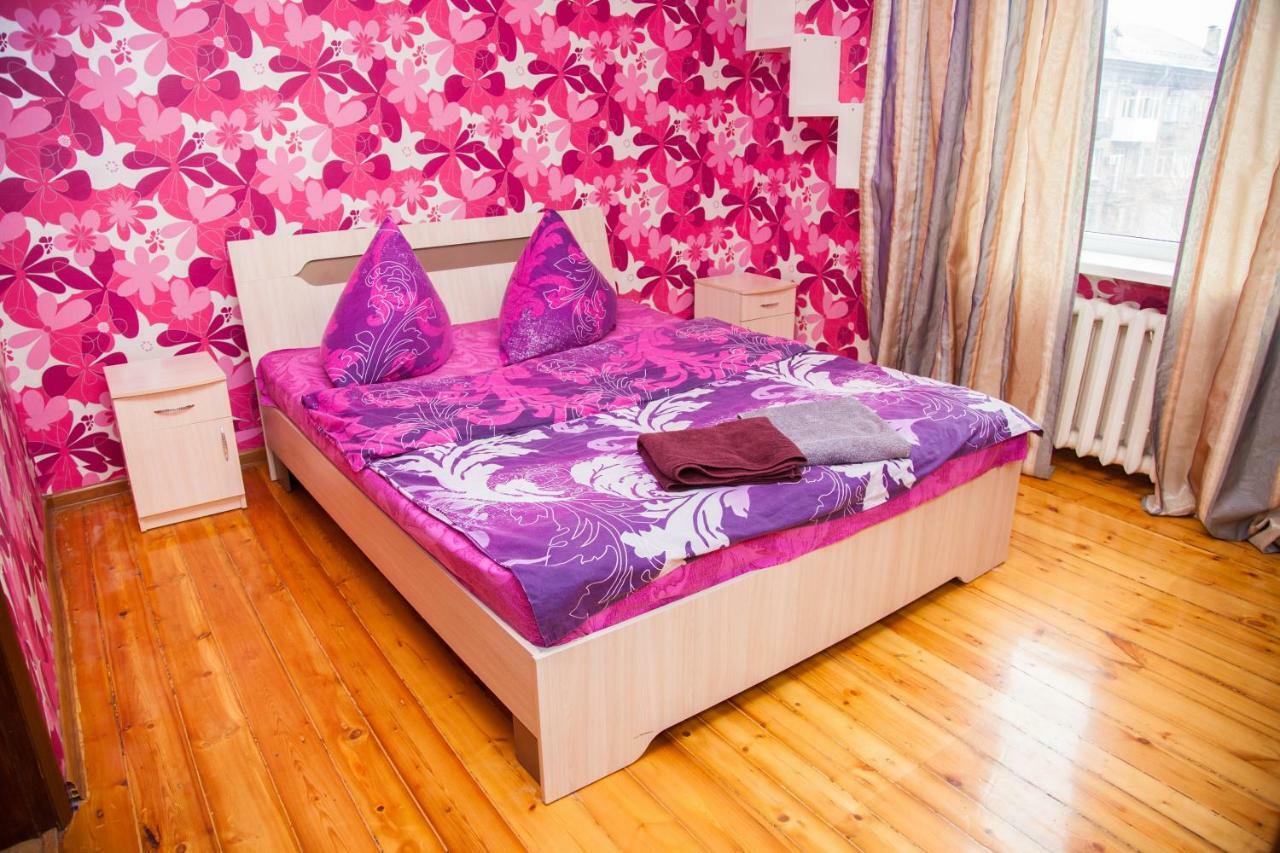 Apartment On Stalevariv Street 7 Zaporizhia Ngoại thất bức ảnh